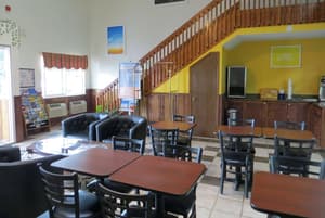 thumbnail: Breakfast area