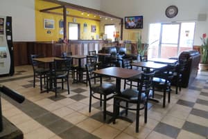 thumbnail: Breakfast area