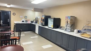 thumbnail: Breakfast area