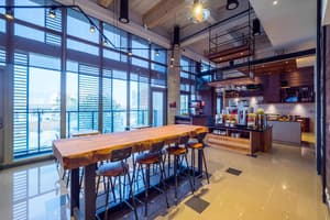 thumbnail: Restaurant