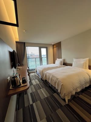 thumbnail: Room