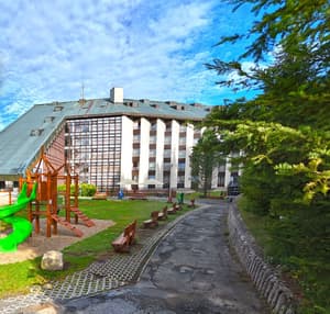 thumbnail: Exterior