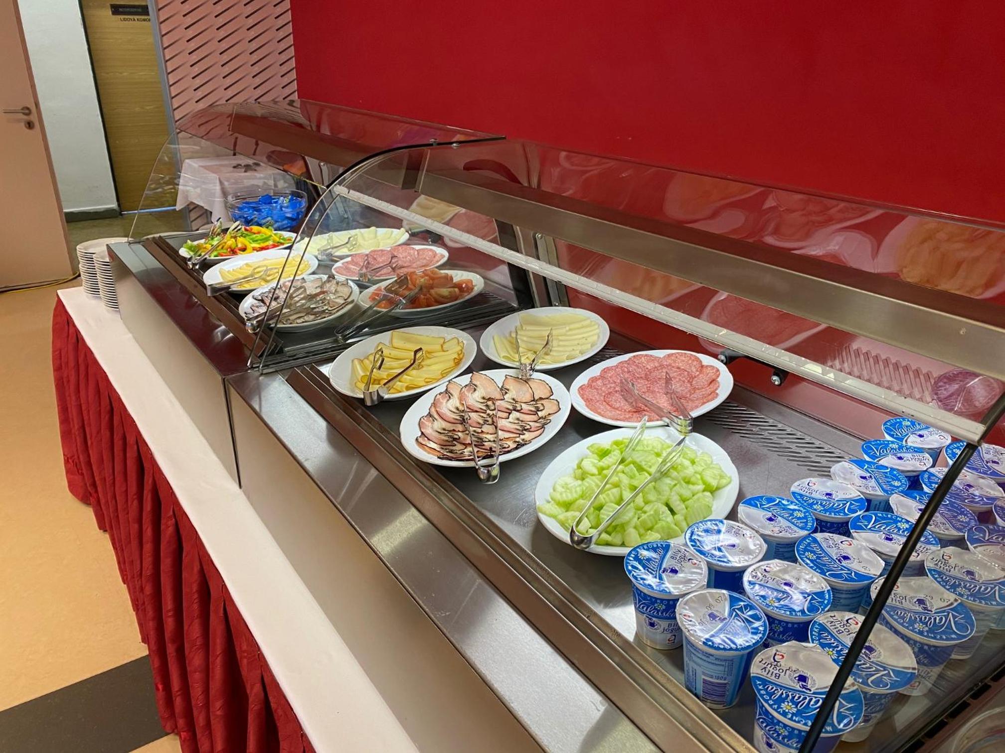 Restaurant-cafeteria