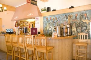thumbnail: Bar (on property)