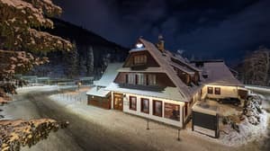 thumbnail: Front of property