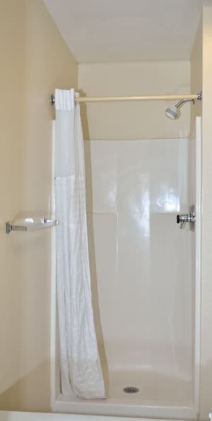 thumbnail: Bathroom shower