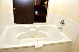 thumbnail: Jetted tub