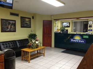thumbnail: Lobby sitting area