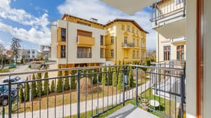 thumbnail: Balcony view