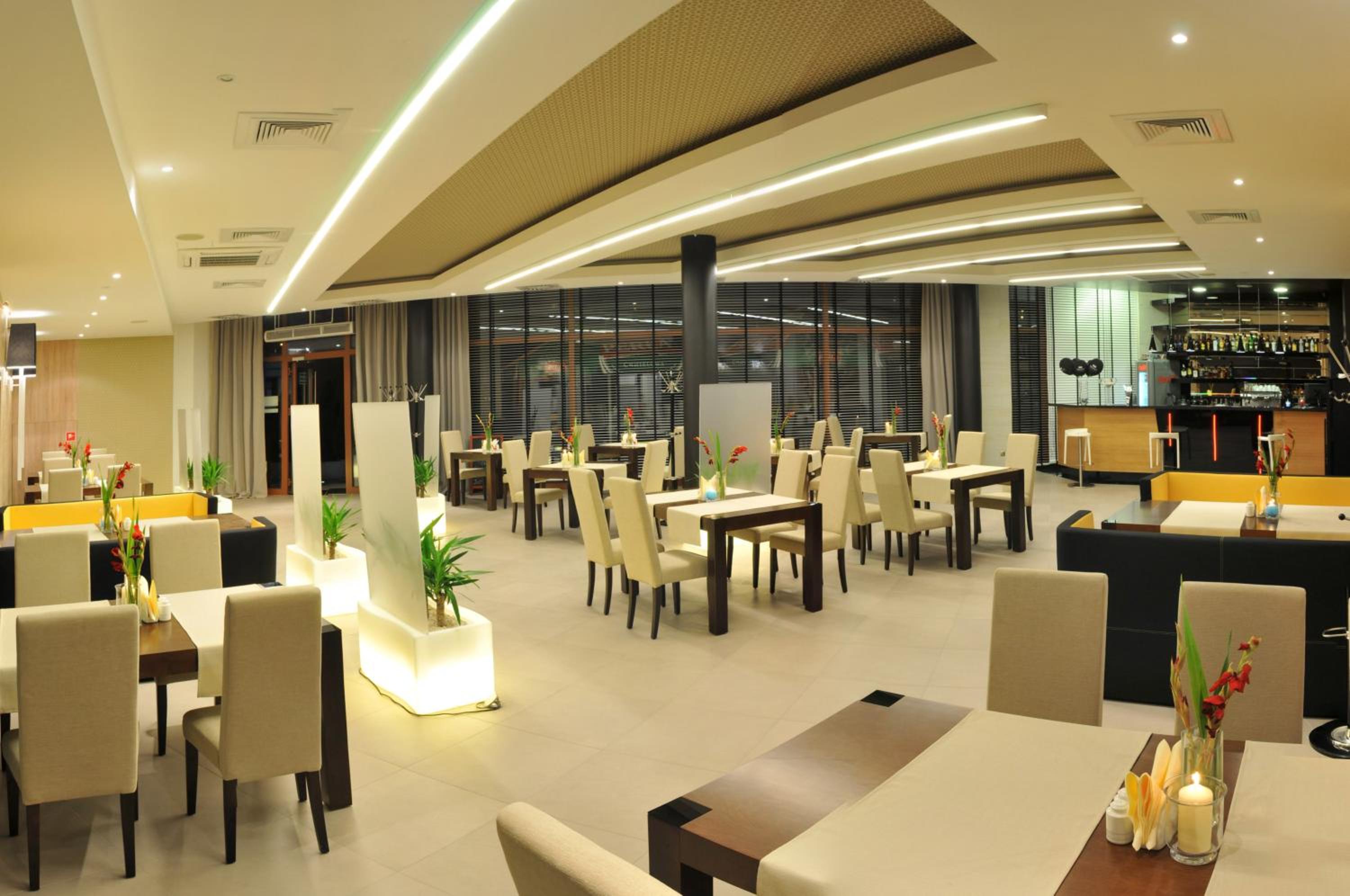 Restaurant-cafeteria