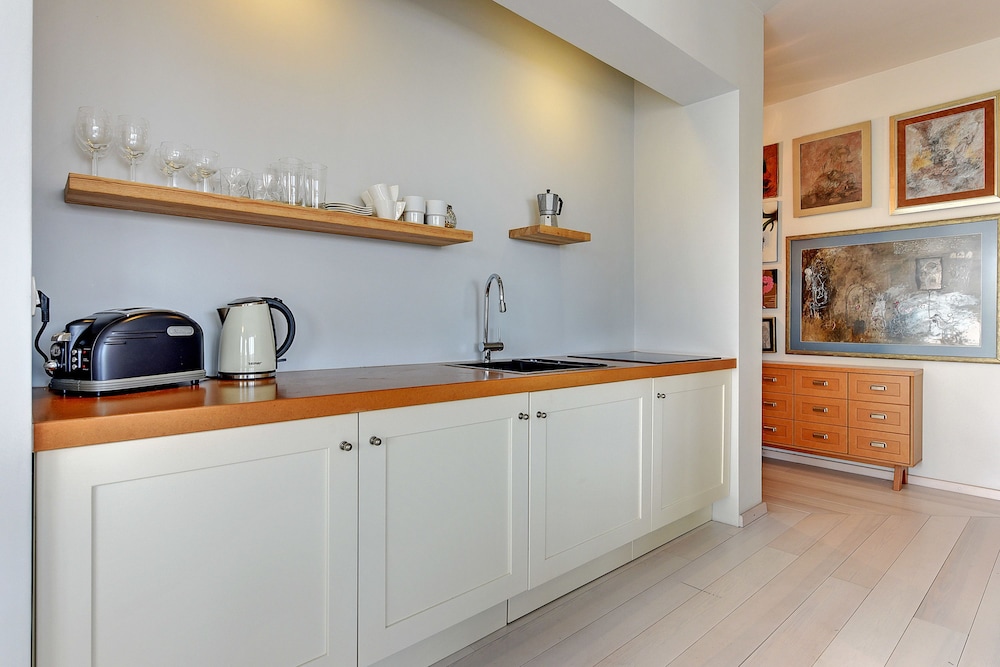 Private kitchenette