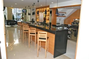 thumbnail: Bar (on property)
