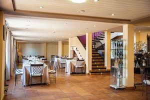 thumbnail: Restaurant