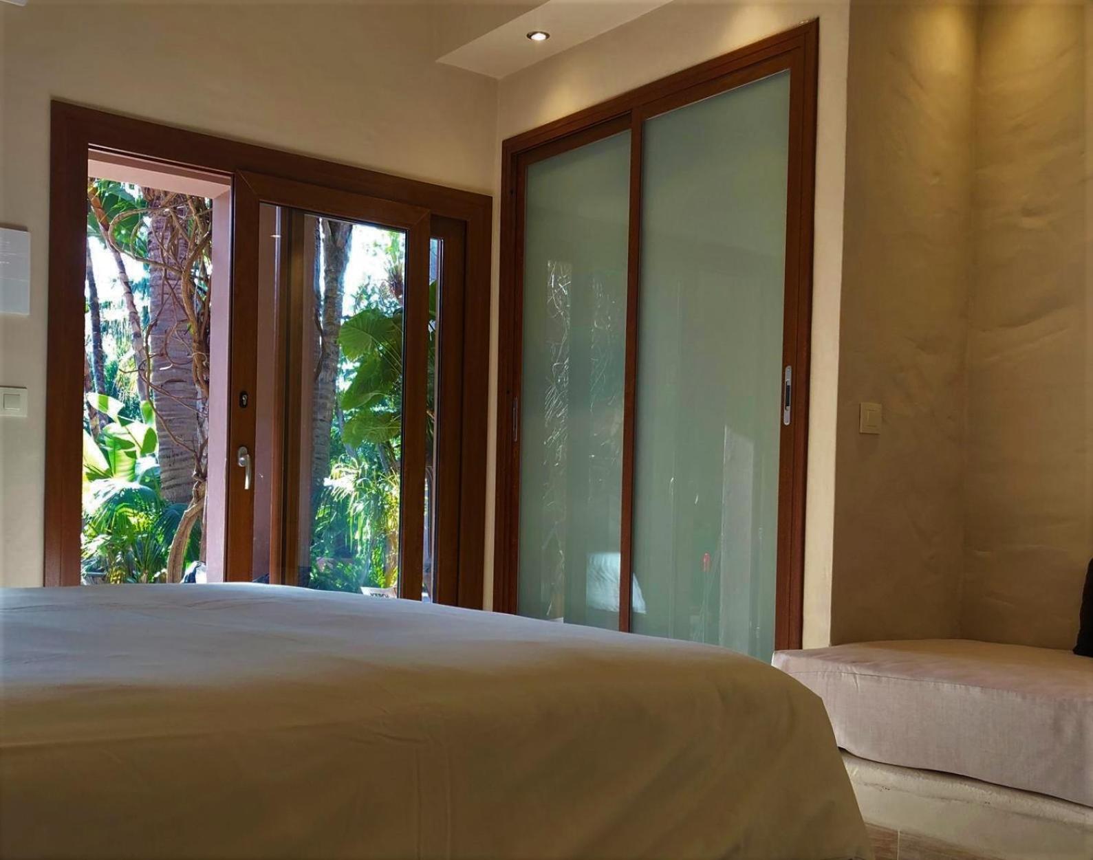 Swimming pool-spa