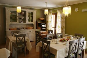 thumbnail: Breakfast area