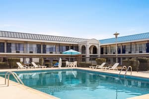 thumbnail: Pool