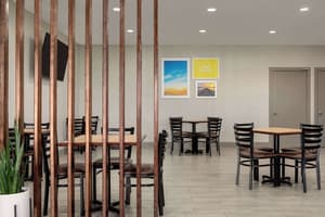 thumbnail: Breakfast area