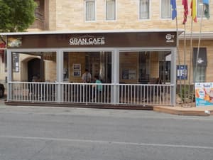 thumbnail: Bar (on property)