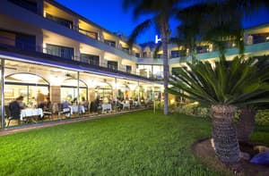 thumbnail: Outdoor dining