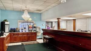 thumbnail: Lobby lounge