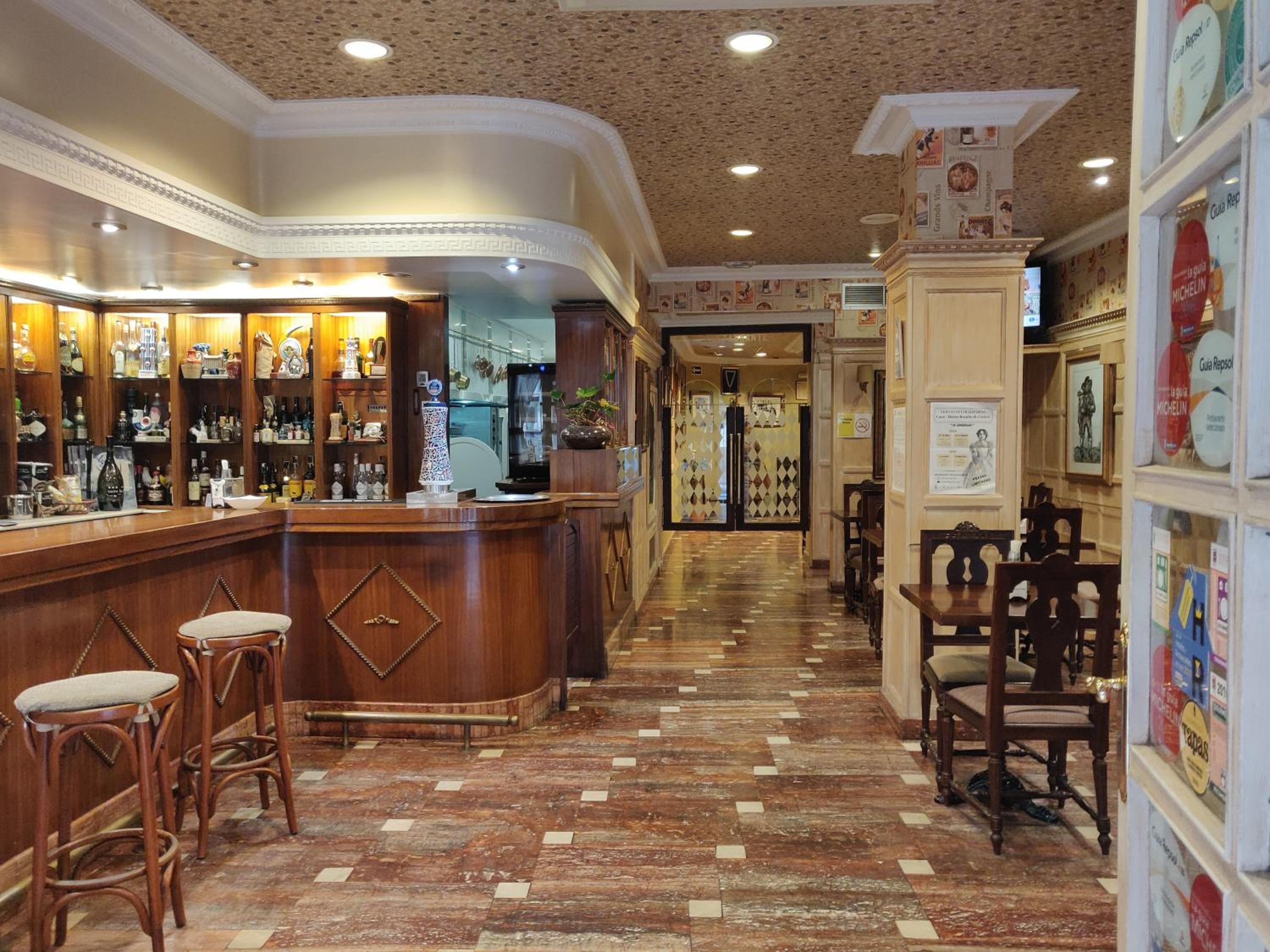 Restaurant-cafeteria