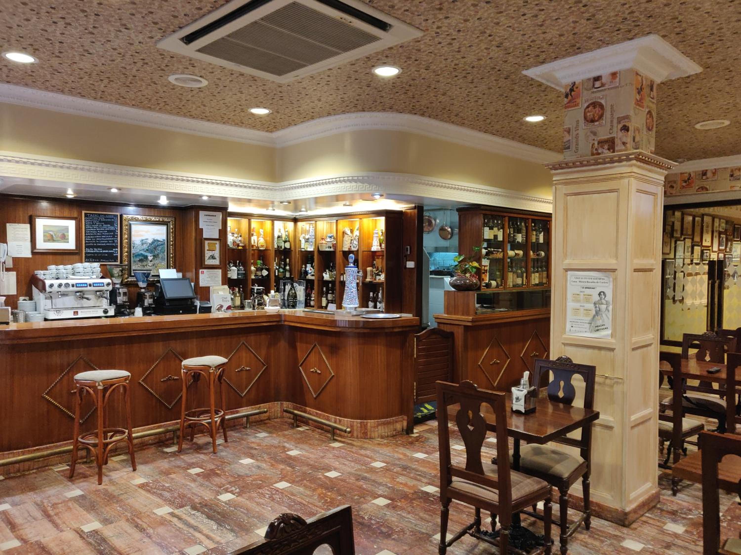 Restaurant-cafeteria