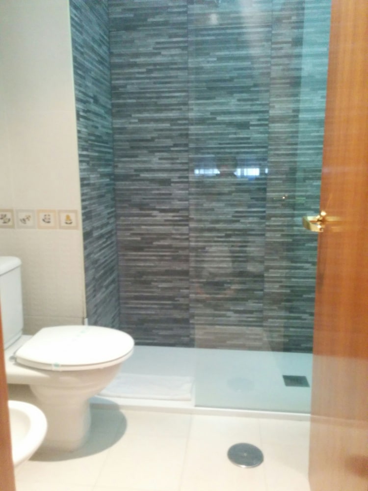 Bathroom shower
