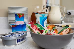 thumbnail: Breakfast area