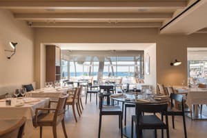 thumbnail: Restaurant