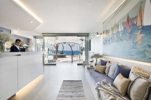 thumbnail: Interior entrance