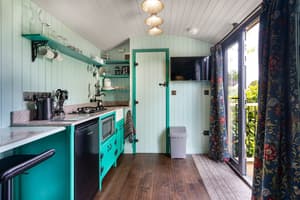 thumbnail: Interior