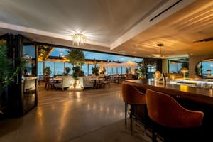 thumbnail: Bar (on property)