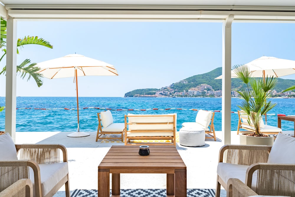 Beach bar