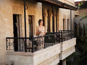 thumbnail: Balcony view