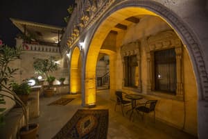 thumbnail: Courtyard