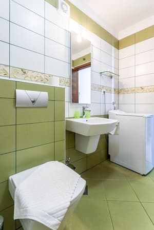 thumbnail: Bathroom