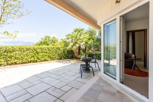 thumbnail: Terrace/patio