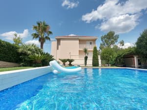 thumbnail: Outdoor pool