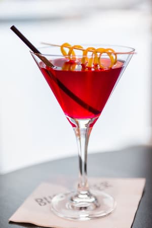thumbnail: Bar (on property)