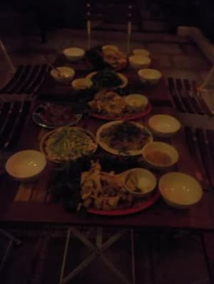 thumbnail: Family dining