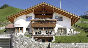 thumbnail: General view