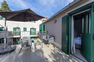 thumbnail: Terrace/patio