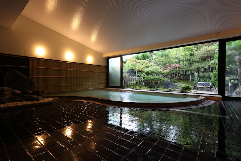 Swimming pool-spa