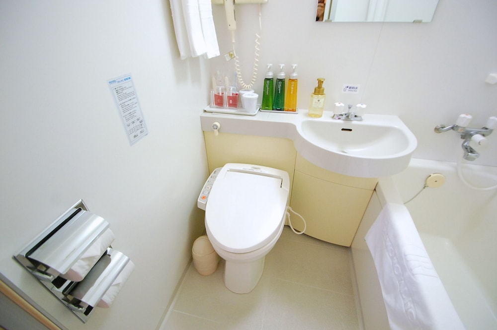 Bathroom amenities