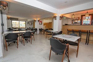 thumbnail: Bar (on property)