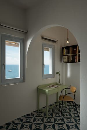 thumbnail: Interior detail