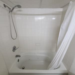 thumbnail: Jetted tub
