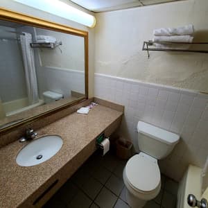 thumbnail: Bathroom sink