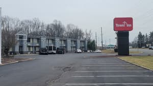 thumbnail: Front of property