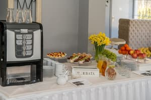 thumbnail: Breakfast area